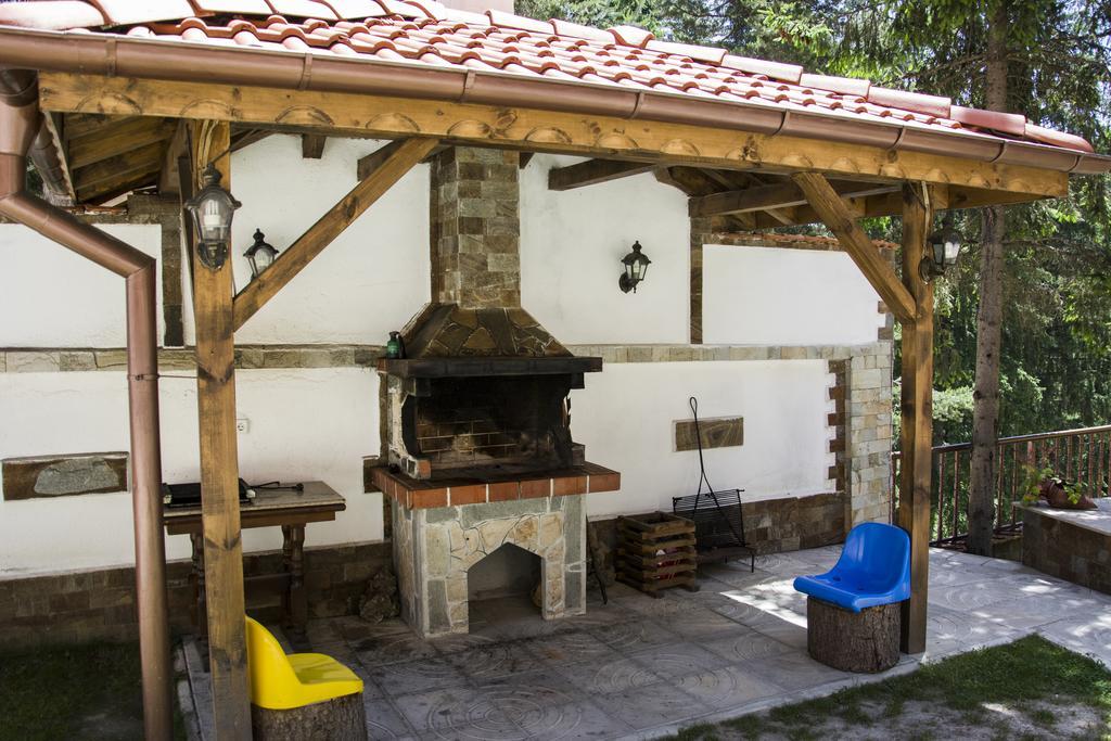 Ивелия Къща За Гости Dospat Buitenkant foto